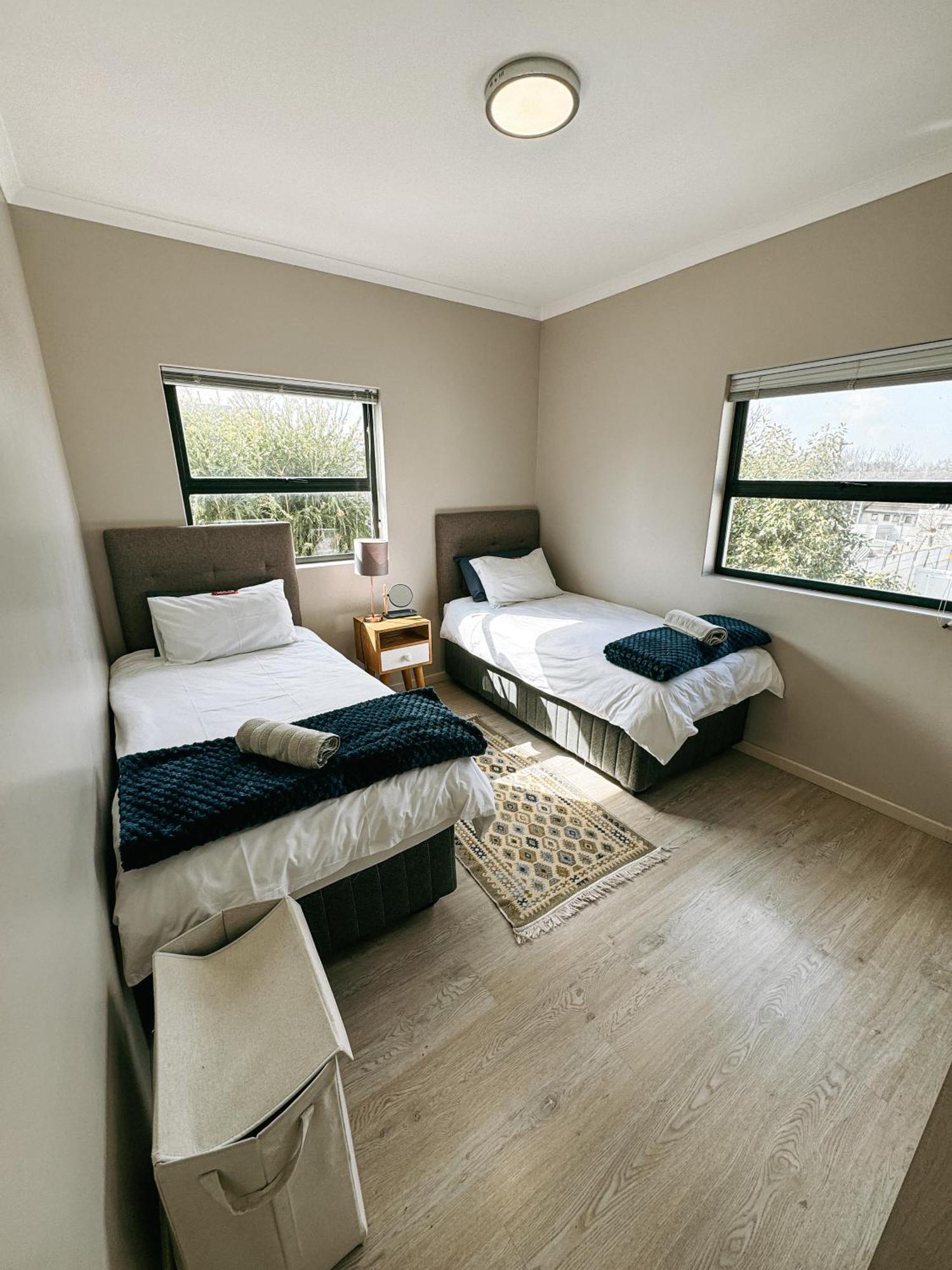 Nemesia Court Apartment Durbanville Bagian luar foto
