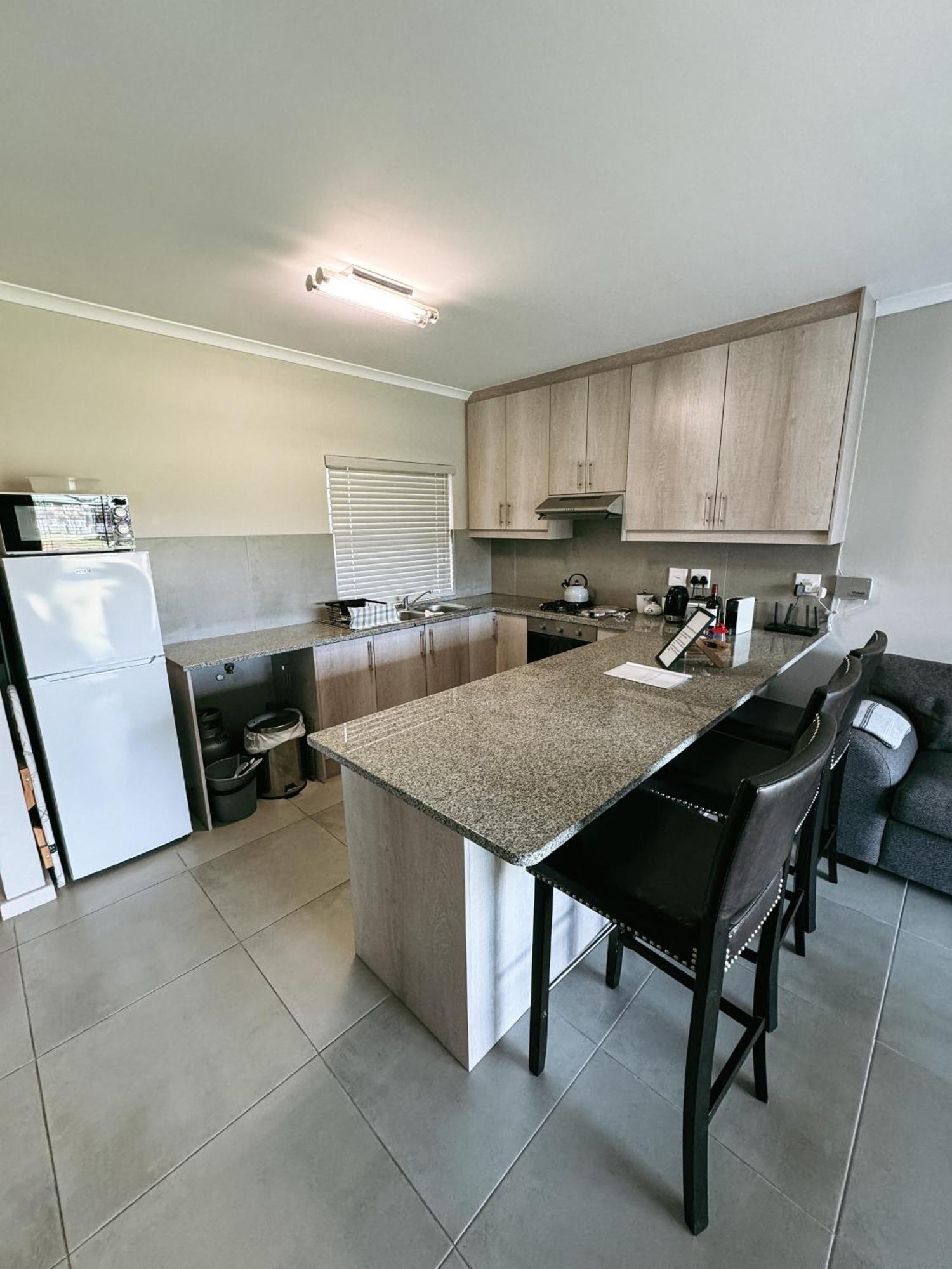 Nemesia Court Apartment Durbanville Bagian luar foto