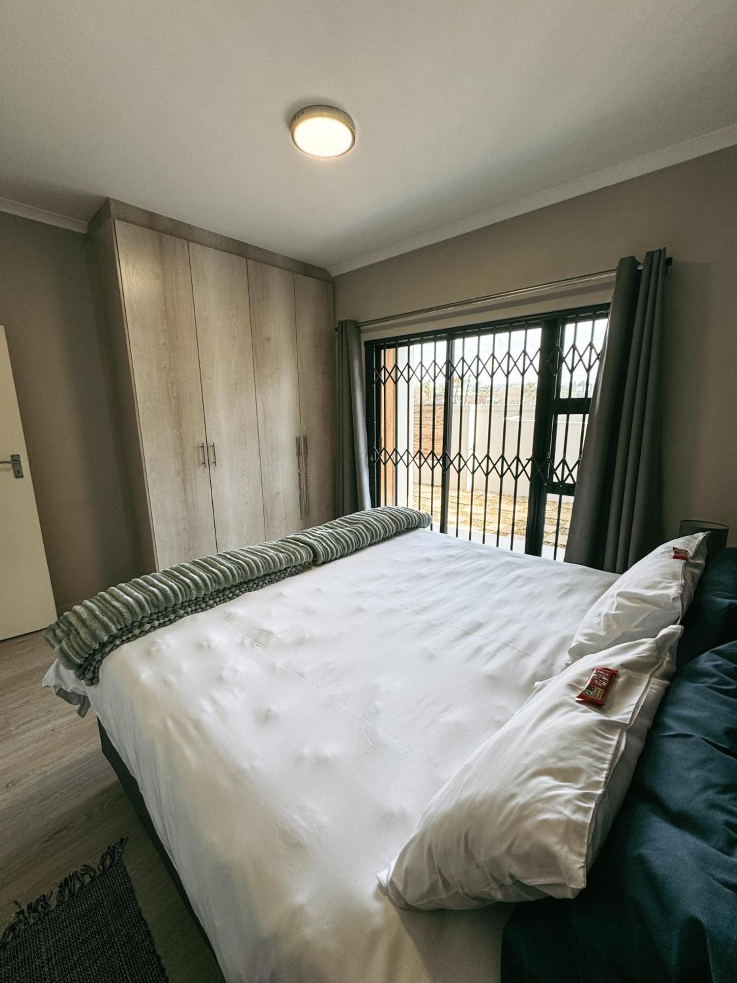 Nemesia Court Apartment Durbanville Bagian luar foto