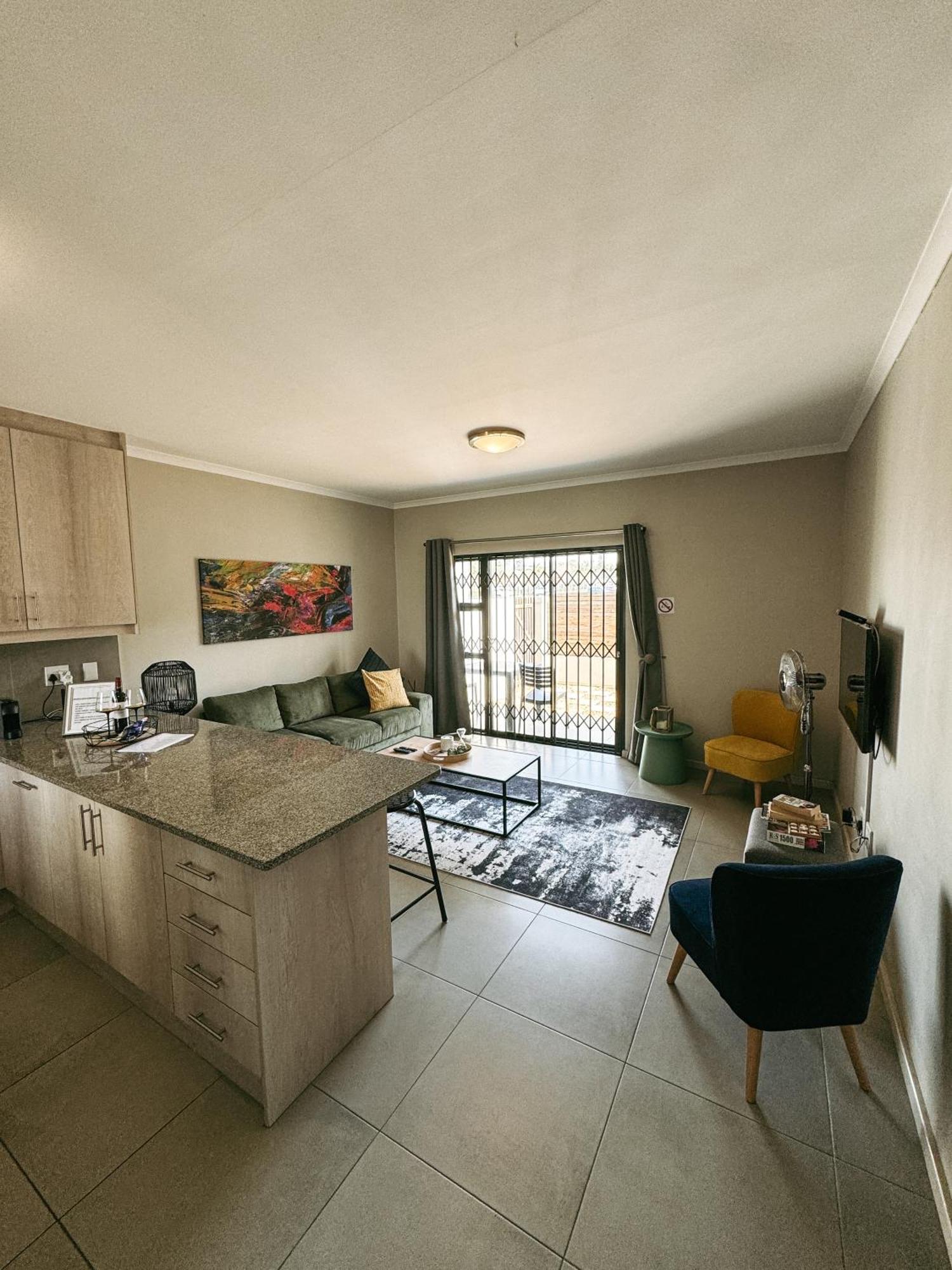 Nemesia Court Apartment Durbanville Bagian luar foto