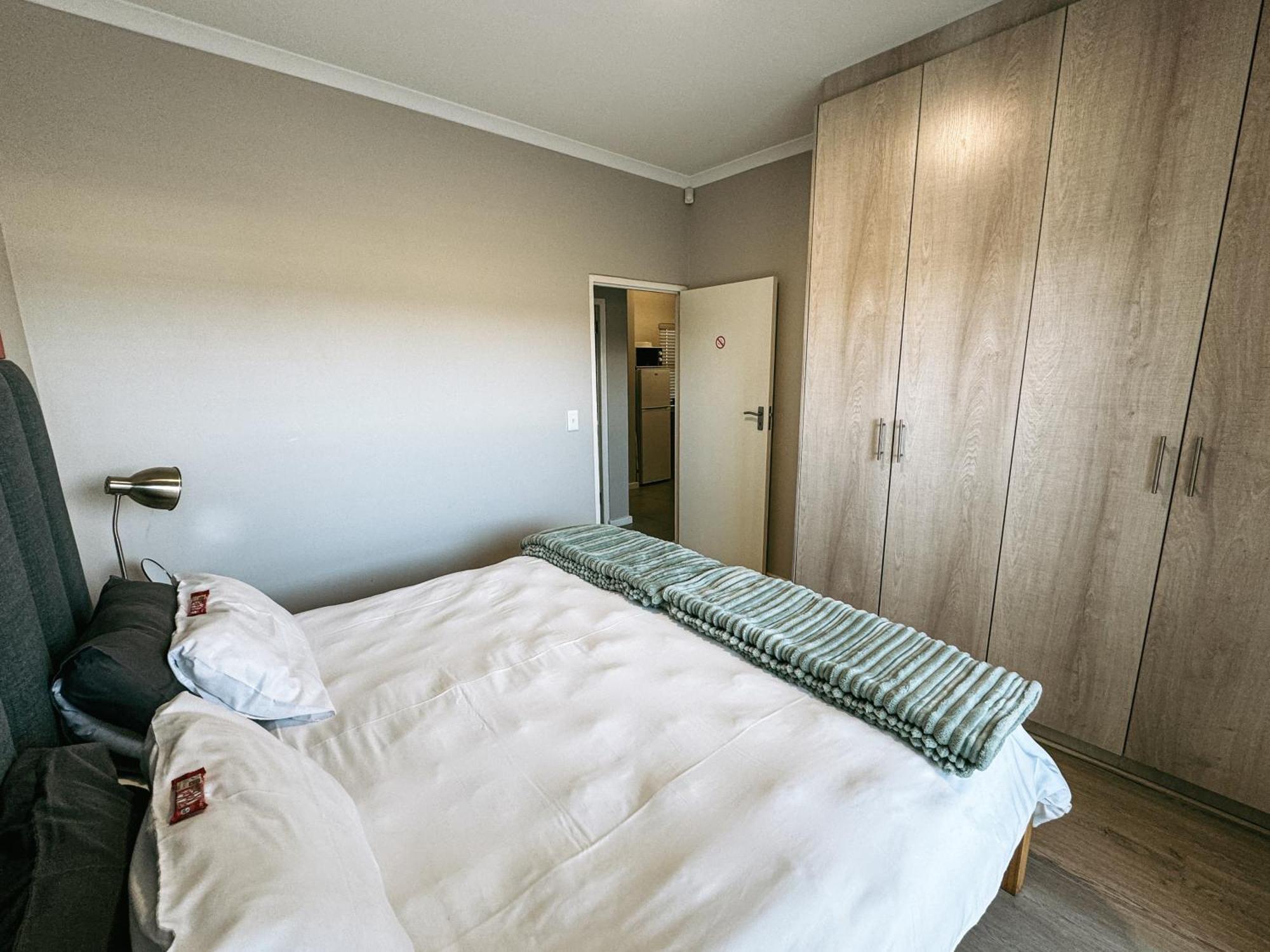 Nemesia Court Apartment Durbanville Bagian luar foto