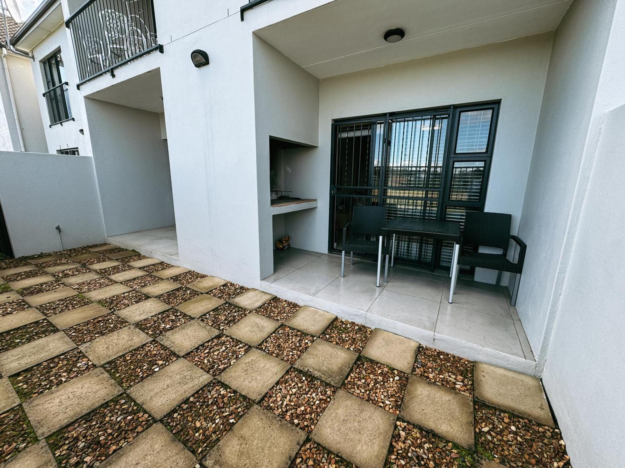 Nemesia Court Apartment Durbanville Bagian luar foto