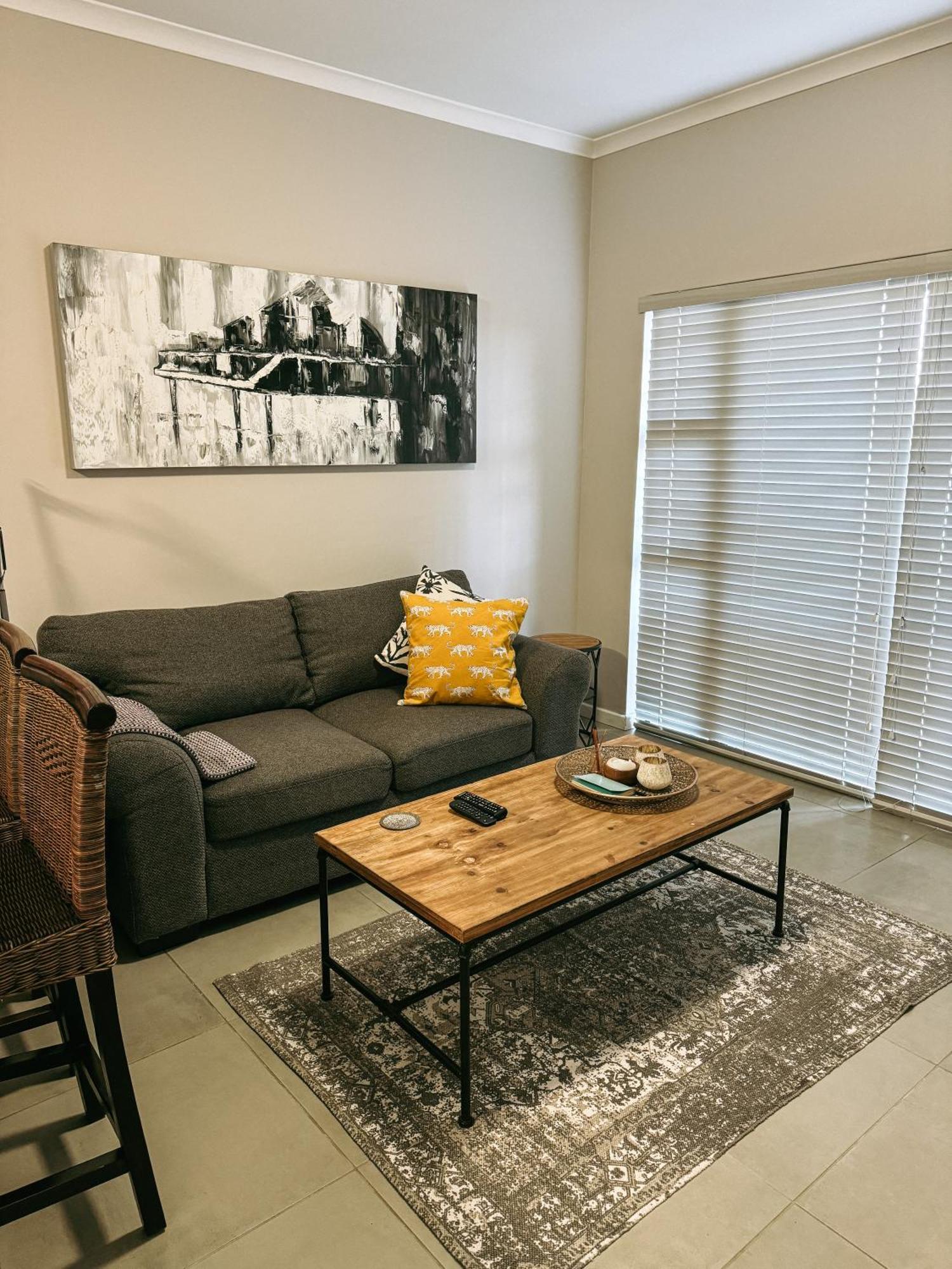 Nemesia Court Apartment Durbanville Bagian luar foto